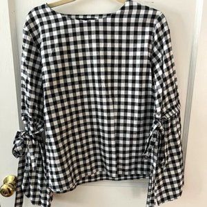 Long-sleeve gingham blouse
